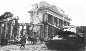 Tanque Stalin IS-2 en Berlin, 1945