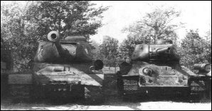 Tanques IS-2 y T-34